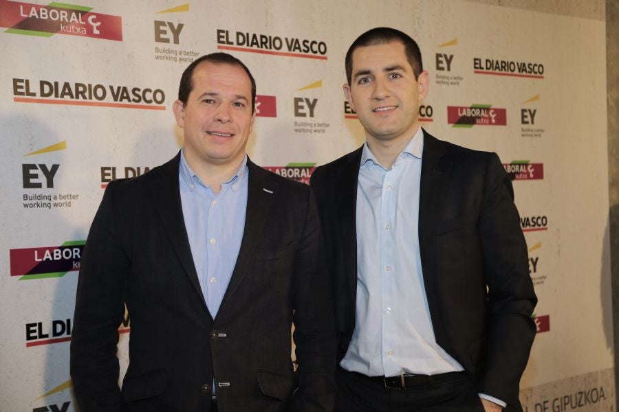 La ministra de Economía y Empresa, Nadia Calviño, interviene en el VII Foro Empresarial de la Cámara de Comercio de Gipuzkoa, acompañada por el presidente de Laboral Kutxa, Txomin García, el de El Diario Vasco, José María Bergareche, y el de EY España, José Luis Perelli 