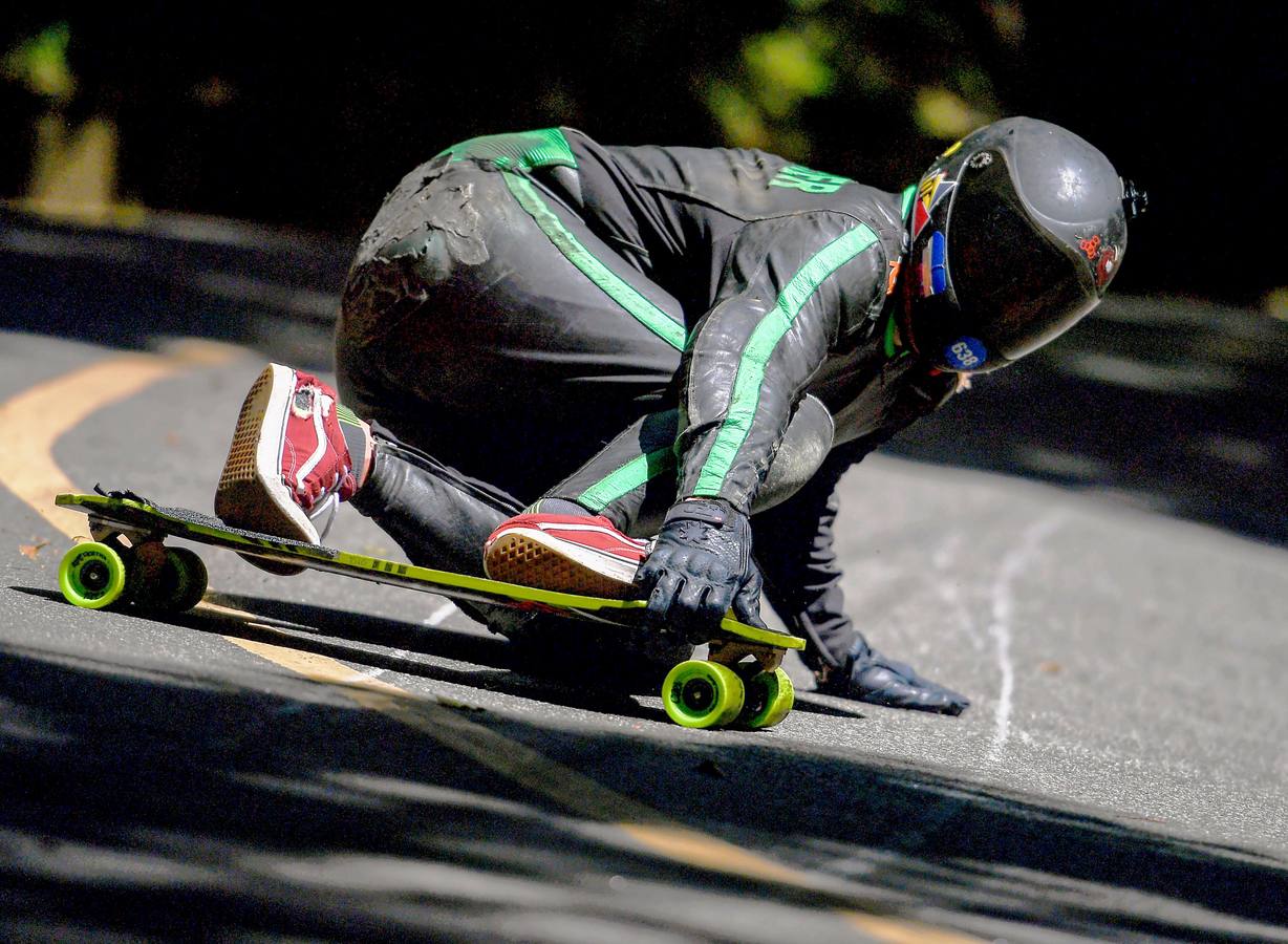 La «Vista Río Downhil» es la última prueba del campeonato mundial de descenso en monopatín que se celebra en Brasil, el primer país sudamericano que adoptó esta especialidad. La competición se desarrolla en un circuito que es en realidad una sinuosa carretera de algo más de 2,5 kilómetros dentro del Parque Natural da Cidade, un hermoso bosque en el extrarradio con increíbles vistas sobre Río de Janeiro. Sus grandes desniveles hacen de él un escenario espectacular y muy rápido.