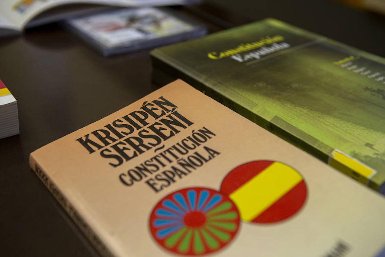 La traducción al romaní de la Constitución española de 1978.