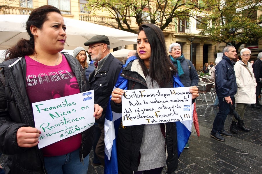 Miles de ciudadanos y ciudadanas han salido este domingo a las calles para denunciar la violencia machista y mostrar su solidaridad con las víctimas de la violencia de género. 