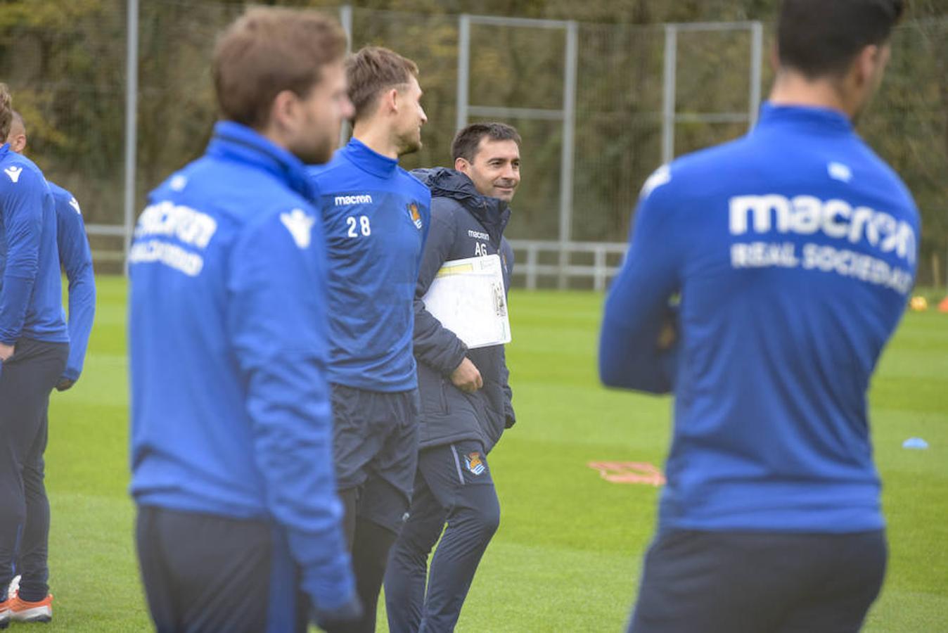 Los de Asier Garitano han efectuado el último entrenamiento de la semana antes de medirse este domingo al Betis en Sevilla