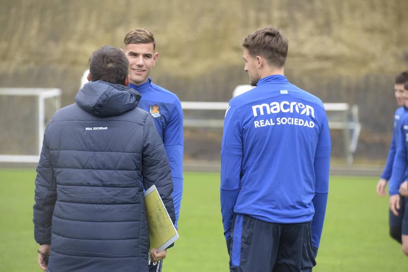 Los de Asier Garitano han efectuado el último entrenamiento de la semana antes de medirse este domingo al Betis en Sevilla