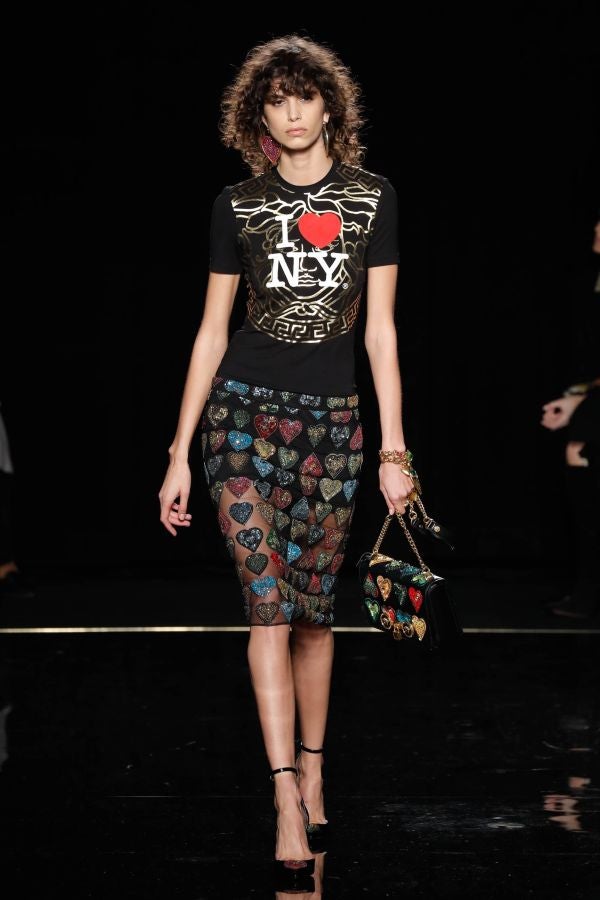 Muchas caras conocidas en el último desfile de Versace para la temporada de otoño de 2019
