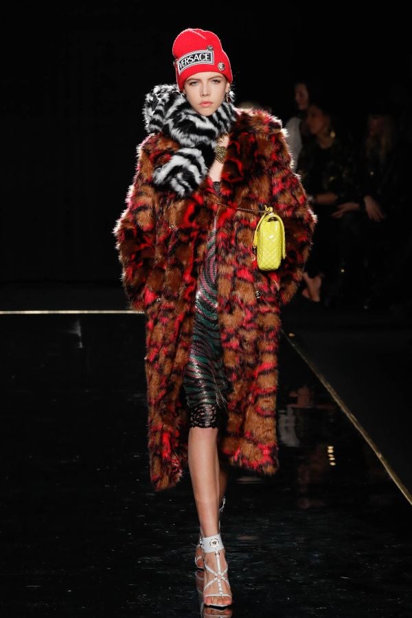 Muchas caras conocidas en el último desfile de Versace para la temporada de otoño de 2019