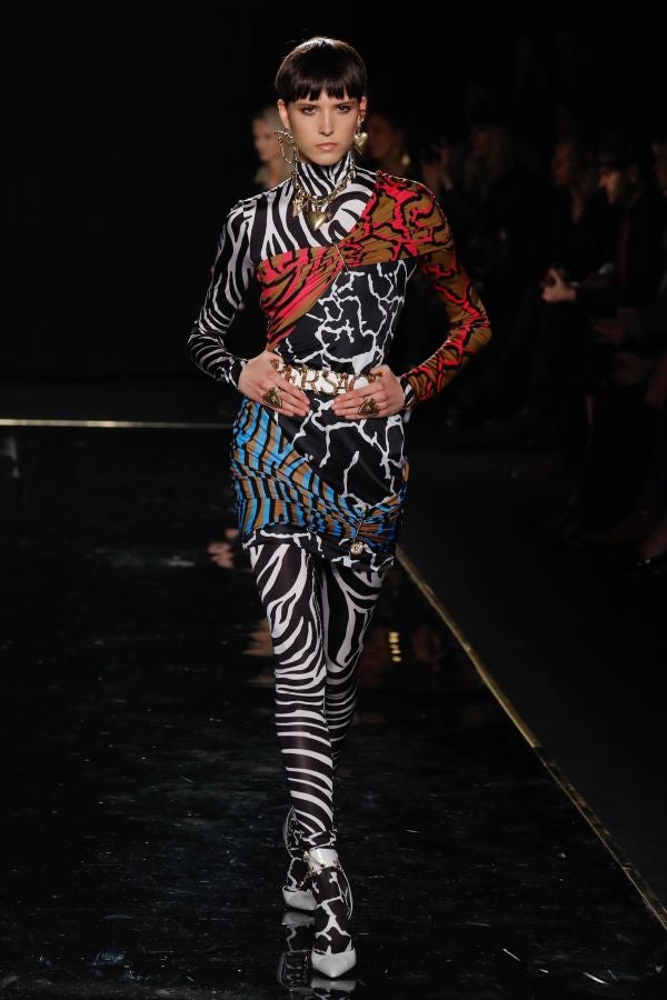 Muchas caras conocidas en el último desfile de Versace para la temporada de otoño de 2019