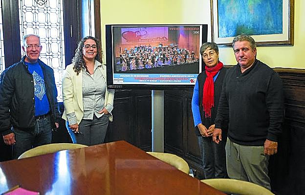 Josean Gómez, Mónica Martínez, Raffaela Acella y Fernando de la Hera, en la presentación del concierto.