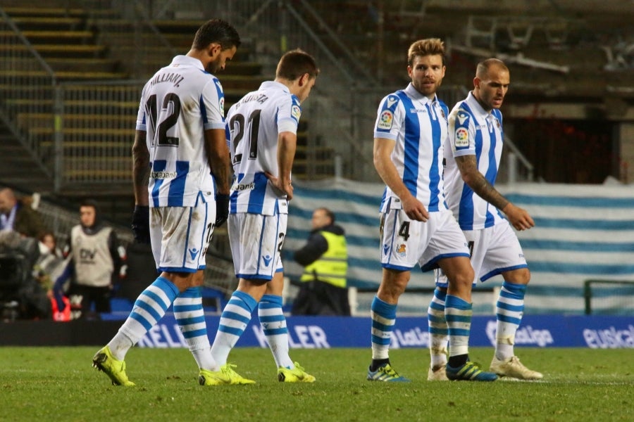 Los txuri-urdin se volcaron contra la portería rival sin ser capaces de materializar las numerosas ocasiones de gol (1-2). 