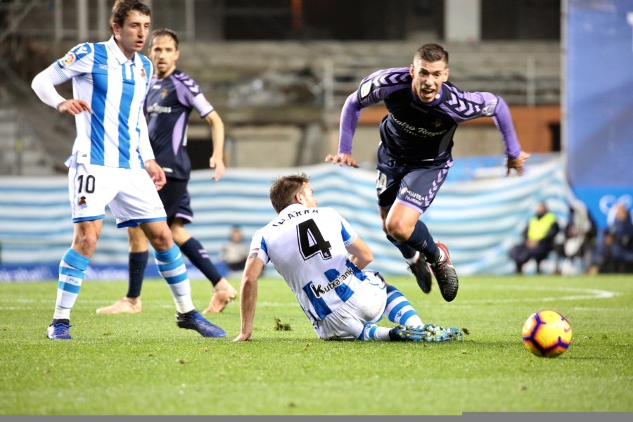 Los txuri-urdin se volcaron contra la portería rival sin ser capaces de materializar las numerosas ocasiones de gol (1-2). 