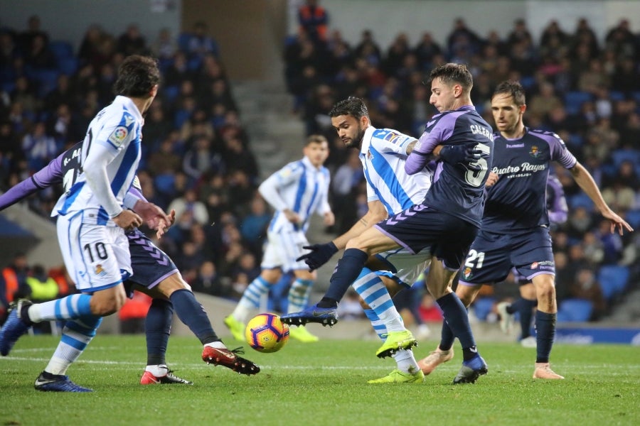 Los txuri-urdin se volcaron contra la portería rival sin ser capaces de materializar las numerosas ocasiones de gol (1-2). 