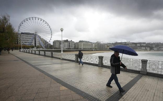 Estampa otoñal de San Sebastián este viernes.