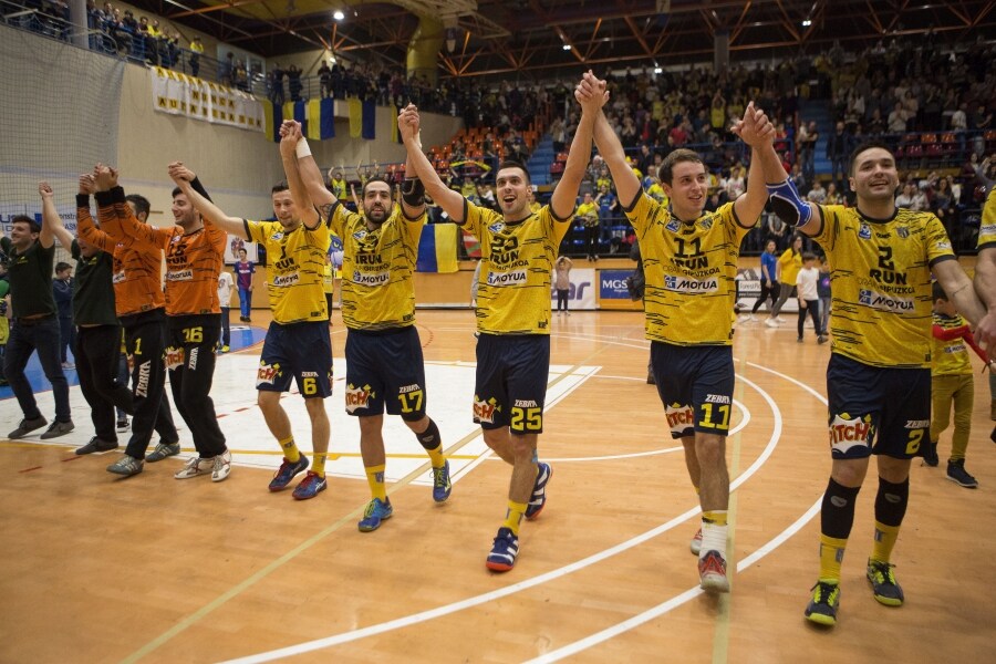 El Bidasoa-Irun ha cerrado el 2018 con una nueva alegría. El equipo entrenado por Jacobo Cuétara sigue intratable y ha conseguido el pase a la siguiente ronda de la Copa del Rey.