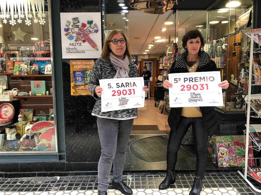 Celebración en la librería Aritz, de Gros. 