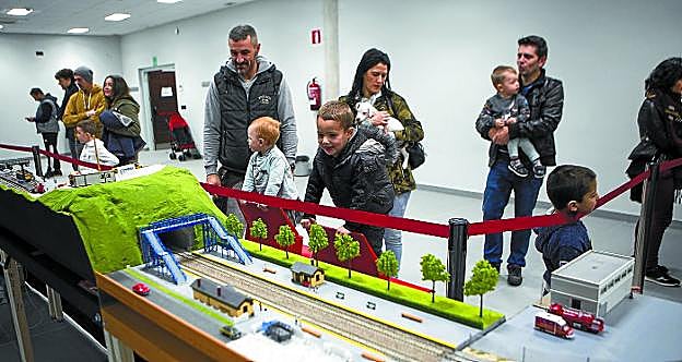 MAQUETA DE TRENES EN  EL PALMERA MONTERO
