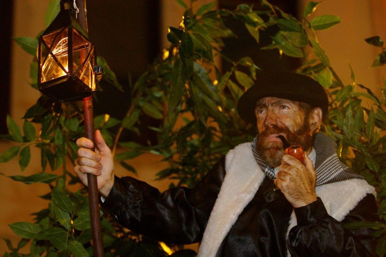 Los Olentzeros de Lau Haizetara y Ereintza han animado las calles de Errenteria