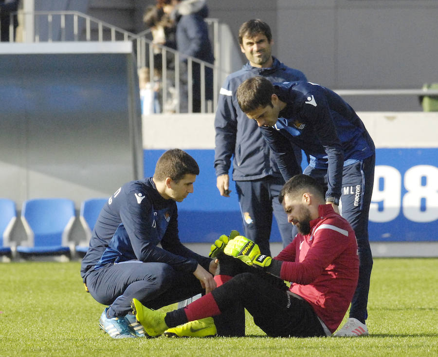 La Real Sociedad tiene hoy una doble sesión de entrenamiento a las ordenes de Imanol Alguacil en el que lo más destacado del primer entrenamiento ha sido la mala noticia de la lesión de Moya en la sesión matinal. A las 17:00 realizaran la segunda sesión.