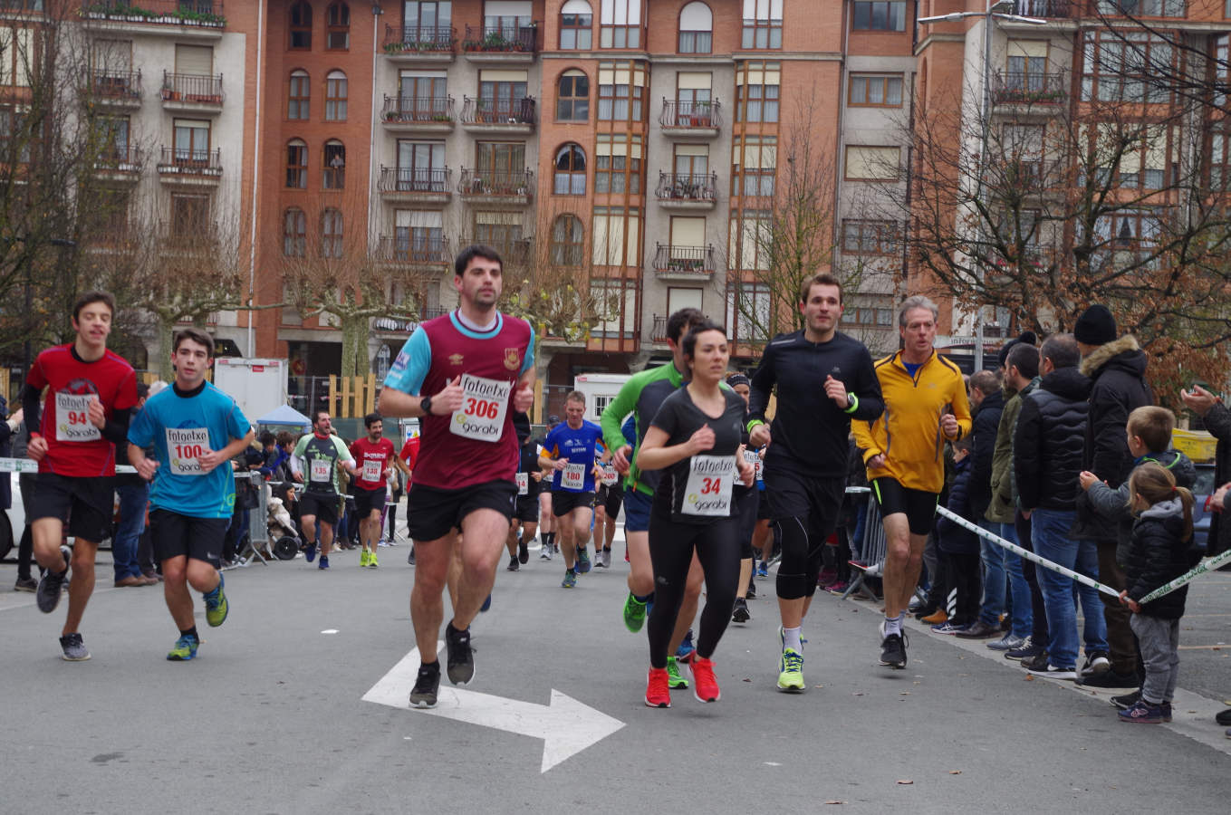 La alavesa Elena Loyo y el marroquí Mustapha El Aziz ganan la San Silvestre de Beasain
