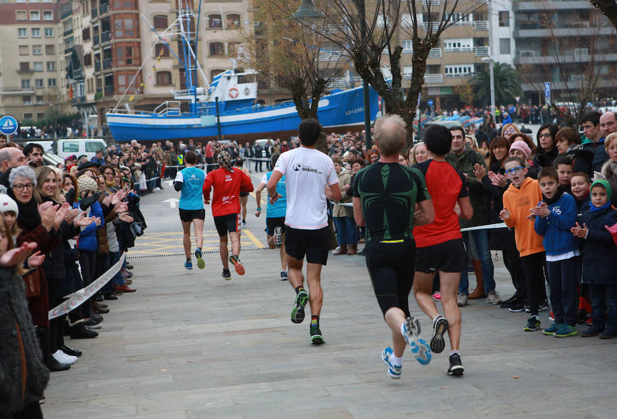 Fotos: San Silvestre solidario en Hondarribia