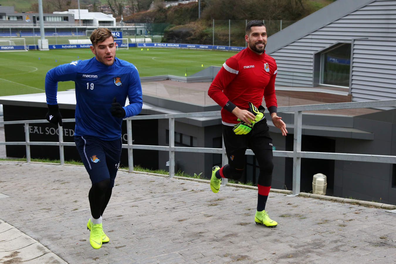 La Real Sociedad tratará de prolongar su buen momento anímico en la Copa del Rey en casa del Betis, en busca de un buen resultado que deje viva la eliminatoria para poder resolverla en Anoeta