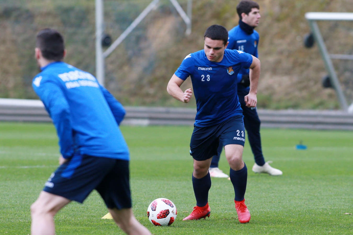 La Real Sociedad tratará de prolongar su buen momento anímico en la Copa del Rey en casa del Betis, en busca de un buen resultado que deje viva la eliminatoria para poder resolverla en Anoeta