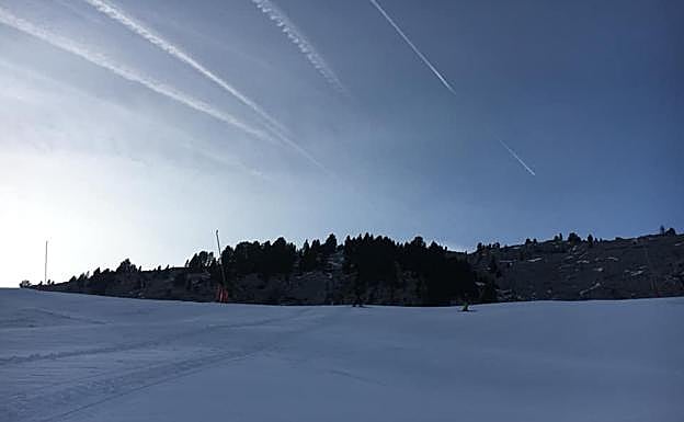 La estación de Candanchú, a unas horas de iniciar la temporada
