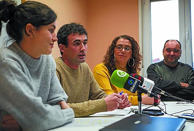 Loidi Beka. Maialen Oiartzun, Unai Oiartzun, Mónica Martínez eta Iban Eguzkitza.
