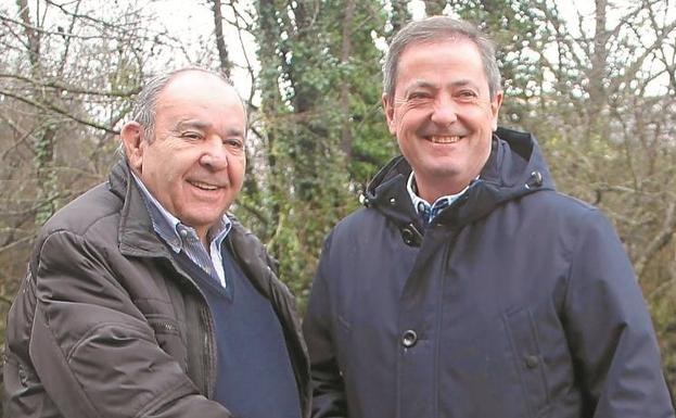 José María Usarraga cede el testigo a José Luis Sarasola. 