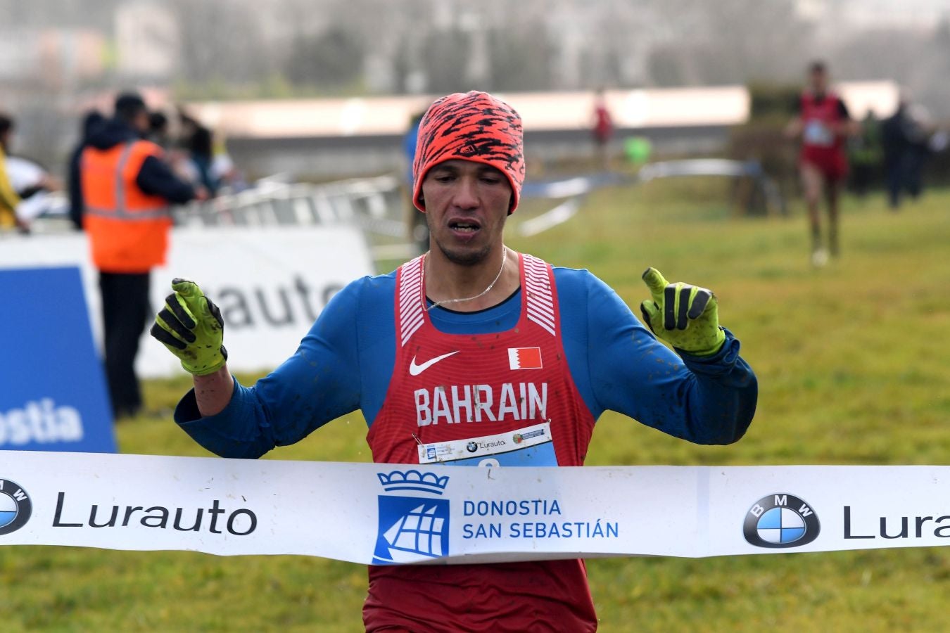 Infernal mañana en el hipódromo donostiarra, con poco público