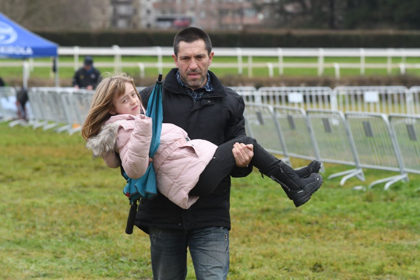 Fotos: El público del cross de San Sebastián desafía al viento y la lluvia