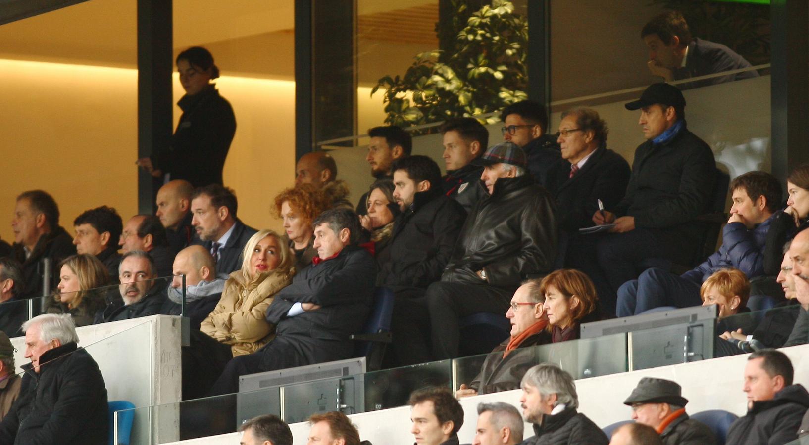 Las mejores imágenes del derbi entre la Real Sociedad y el Athletic en Anoeta. 