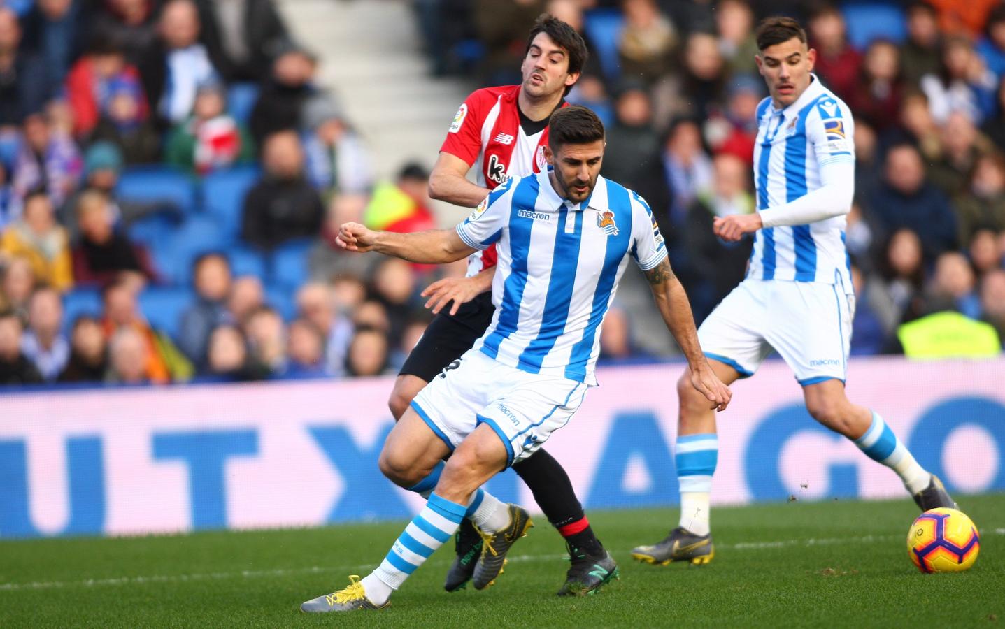 Las mejores imágenes del derbi entre la Real Sociedad y el Athletic en Anoeta. 