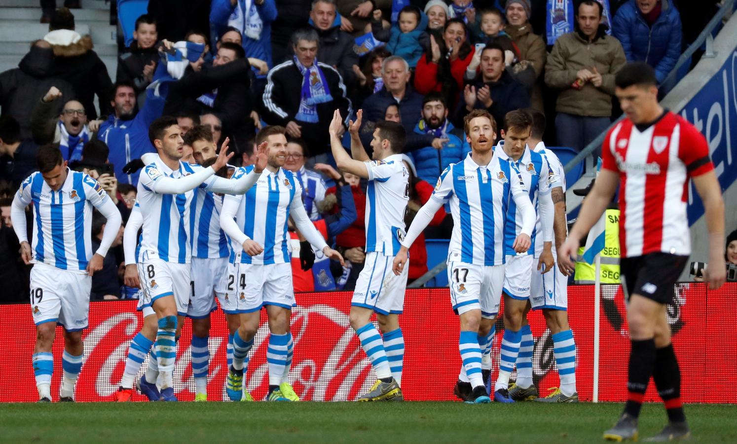 Las mejores imágenes del derbi entre la Real Sociedad y el Athletic en Anoeta. 