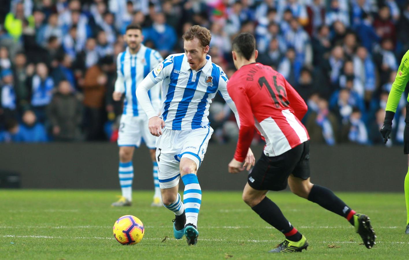 Las mejores imágenes del derbi entre la Real Sociedad y el Athletic en Anoeta. 