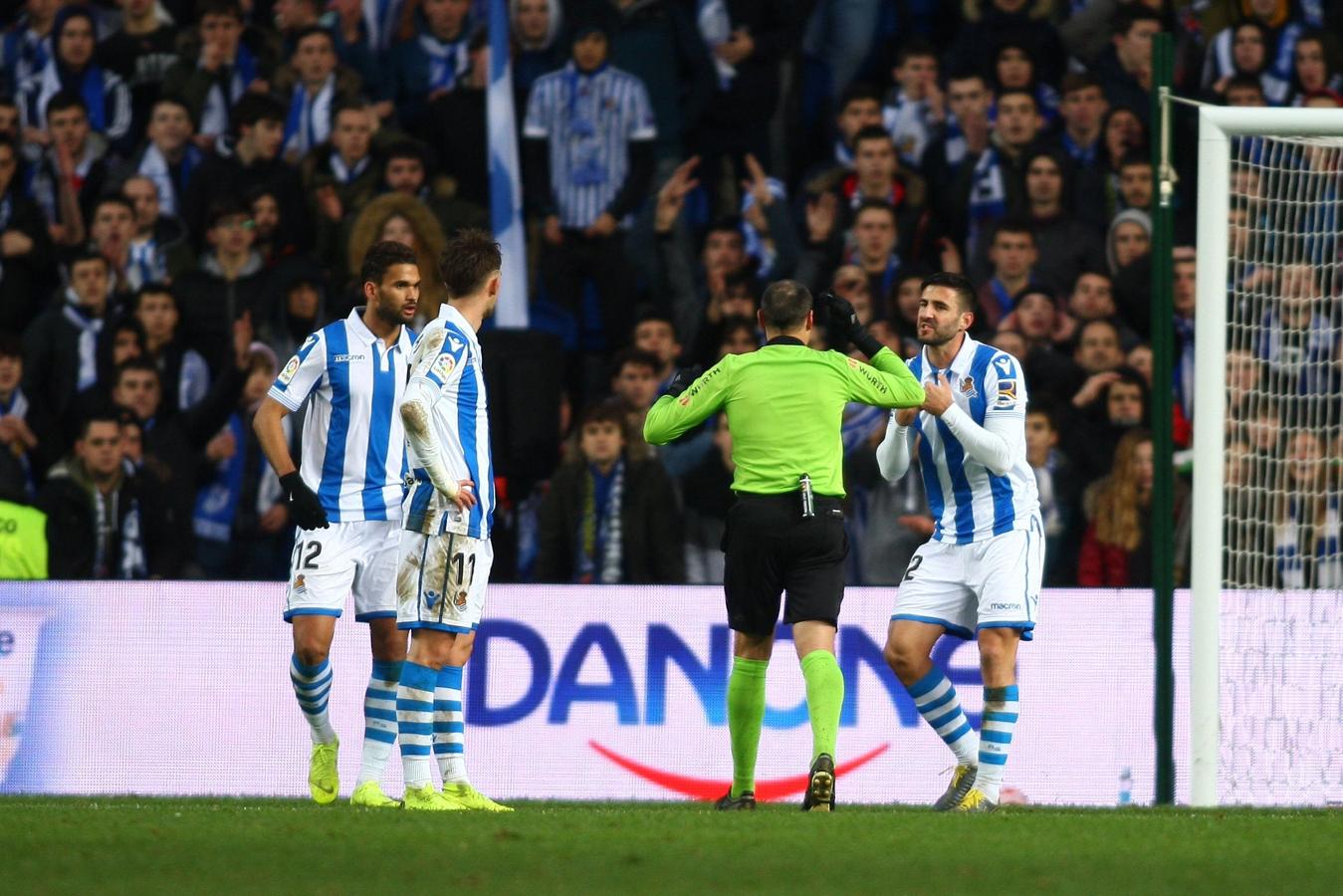 Las mejores imágenes del derbi entre la Real Sociedad y el Athletic en Anoeta. 
