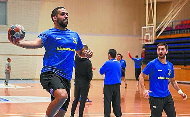 Esteban Salinas e Iñaki Cavero, en Artaleku. 