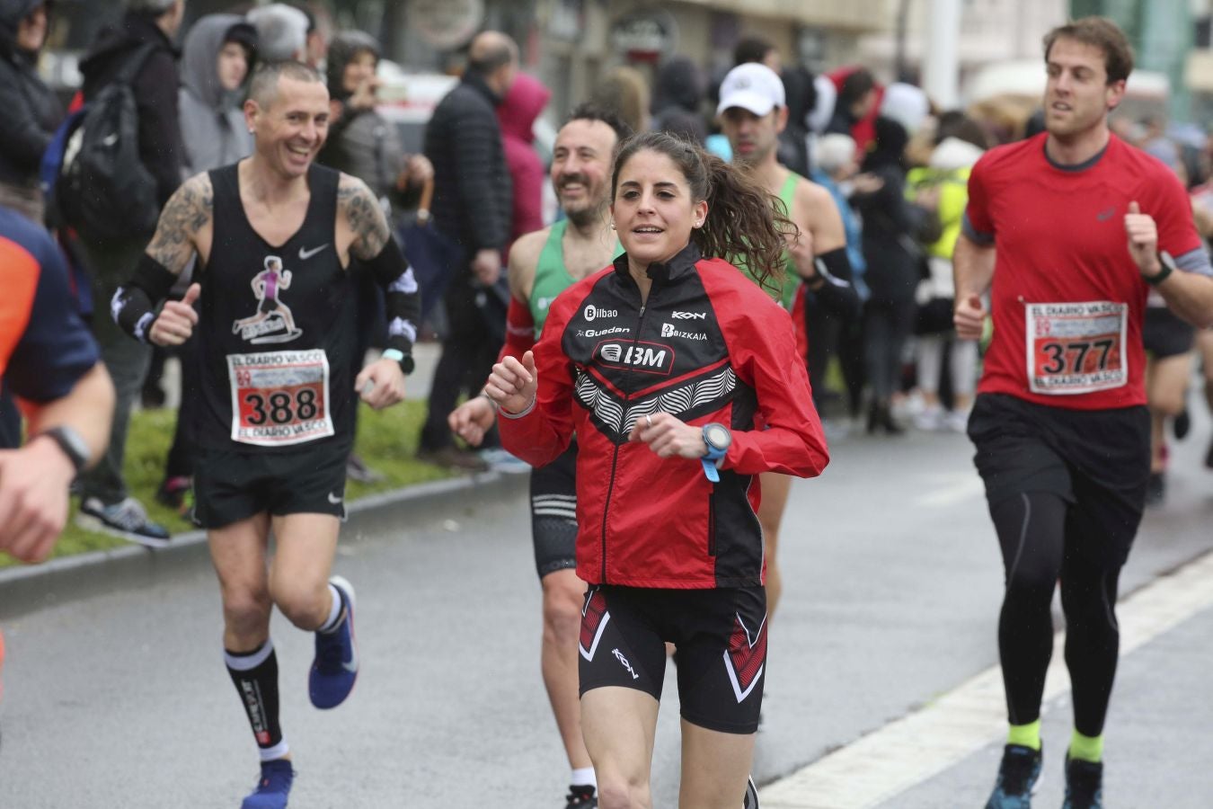 Lluvia, frío y triunfos muy reñidos en los 10 kilómetros de la Gimnástica de Ulía 