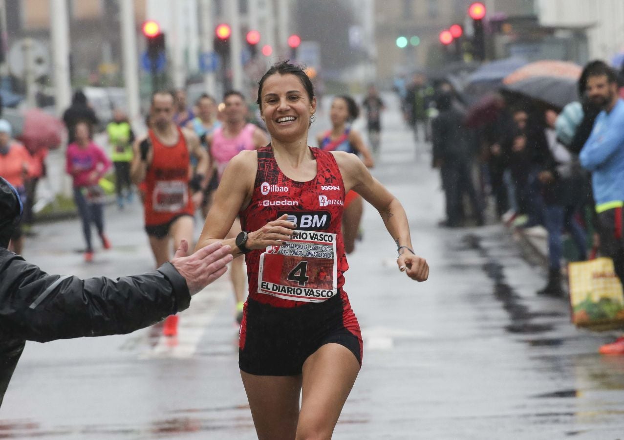 Lluvia, frío y triunfos muy reñidos en los 10 kilómetros de la Gimnástica de Ulía 