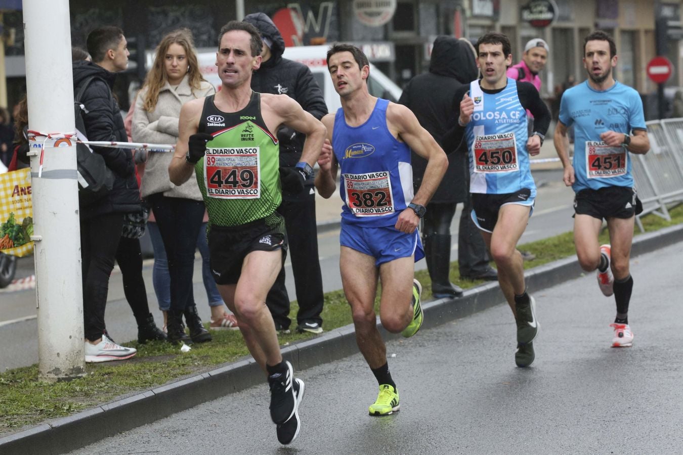 Lluvia, frío y triunfos muy reñidos en los 10 kilómetros de la Gimnástica de Ulía 