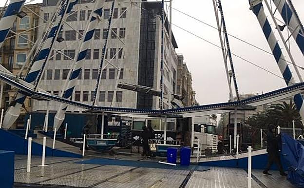 Inicio del desmontaje de la noria.