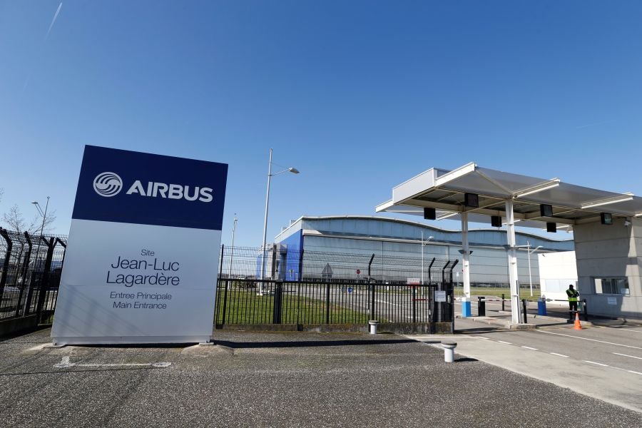 Fin de trayecto para el superjumbo de Airbus. El último A380 será entregado en 2021. A partir de ahí, la compañía europea dejará de fabricar este gigante de los cielos, un modelo que nunca llegó a despegar económicamente. 