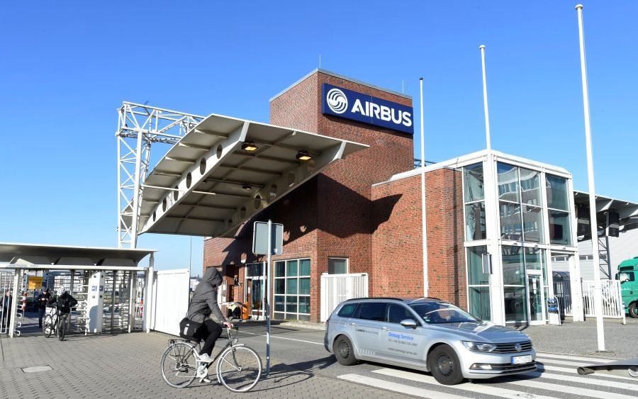 Fin de trayecto para el superjumbo de Airbus. El último A380 será entregado en 2021. A partir de ahí, la compañía europea dejará de fabricar este gigante de los cielos, un modelo que nunca llegó a despegar económicamente. 