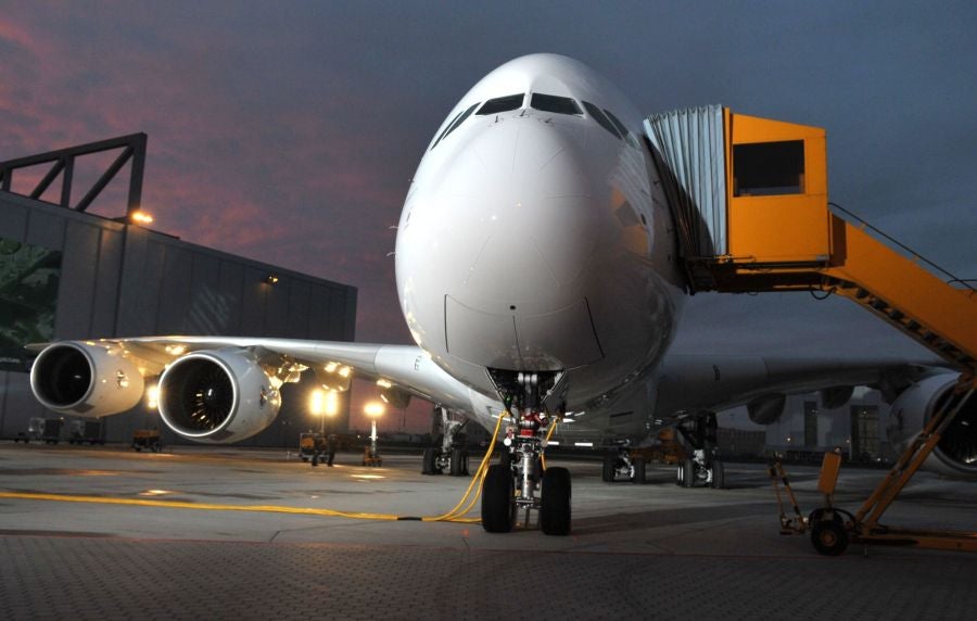 Fin de trayecto para el superjumbo de Airbus. El último A380 será entregado en 2021. A partir de ahí, la compañía europea dejará de fabricar este gigante de los cielos, un modelo que nunca llegó a despegar económicamente. 