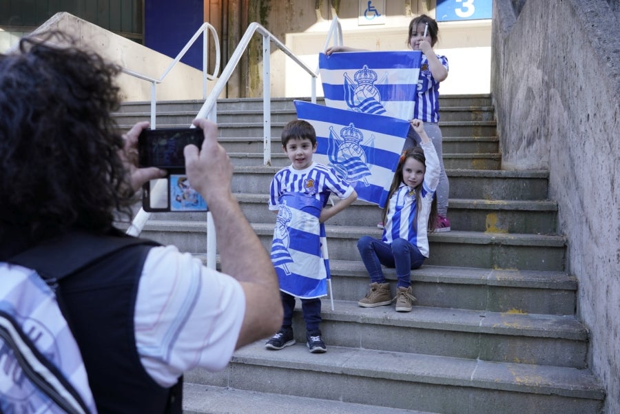 Los aficionados de la Real Sociedad se vuelcan con los jugadores, tal y como demostraron los más de 21.000 espectadores que acudieron a Anoeta para ver jugar a las de Arconada. 