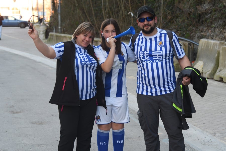 Los aficionados de la Real Sociedad se vuelcan con los jugadores, tal y como demostraron los más de 21.000 espectadores que acudieron a Anoeta para ver jugar a las de Arconada. 