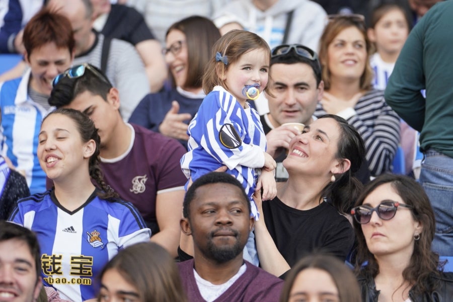 Los aficionados de la Real Sociedad se vuelcan con los jugadores, tal y como demostraron los más de 21.000 espectadores que acudieron a Anoeta para ver jugar a las de Arconada. 