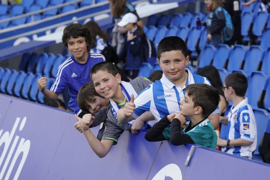 Los aficionados de la Real Sociedad se vuelcan con los jugadores, tal y como demostraron los más de 21.000 espectadores que acudieron a Anoeta para ver jugar a las de Arconada. 