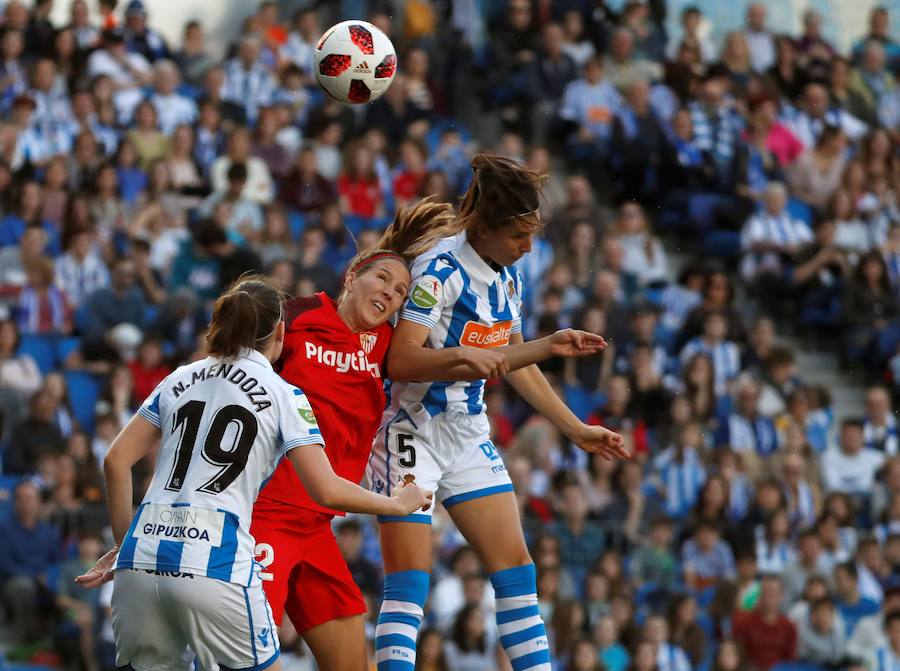 Las mejores imágenes de la victoria de la Real Sociedad ante el Sevilla y que le sirve para entrar en la final de la Copa de la Reina por primera vez en su historia 