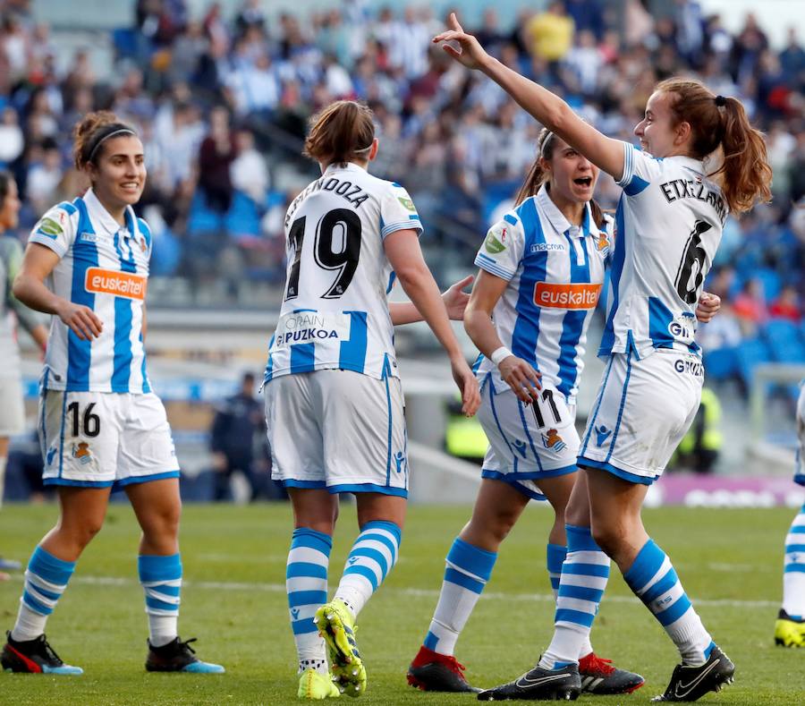 Las mejores imágenes de la victoria de la Real Sociedad ante el Sevilla y que le sirve para entrar en la final de la Copa de la Reina por primera vez en su historia 