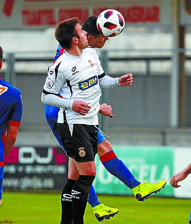 Galán le hizo dos goles al Mirandés en Copa Federación. 