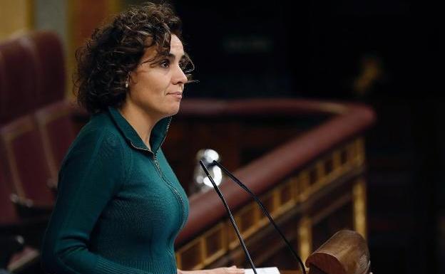 La portavoz parlamentaria del PP, Dolors Montserrat, ayer, durante su intervención en el pleno del Congreso.