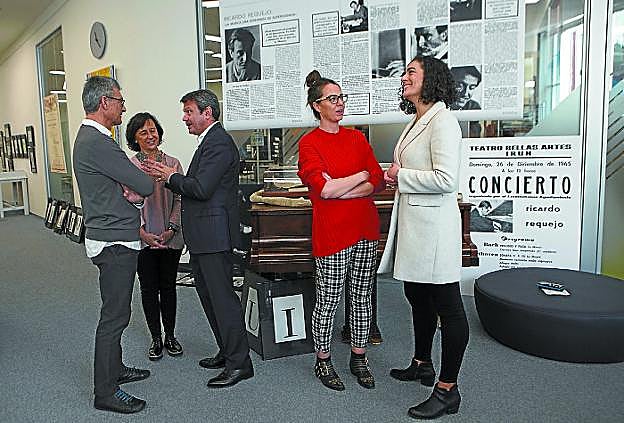 Juanjo Martínez, Pilar Requejo, José Antonio Santano, Juncal Eizaguirre y Leticia Vergara.
